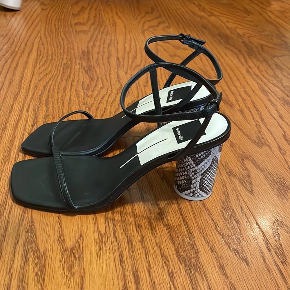 Dolce Vita Black Snake Skin Heel! Size 8.5!